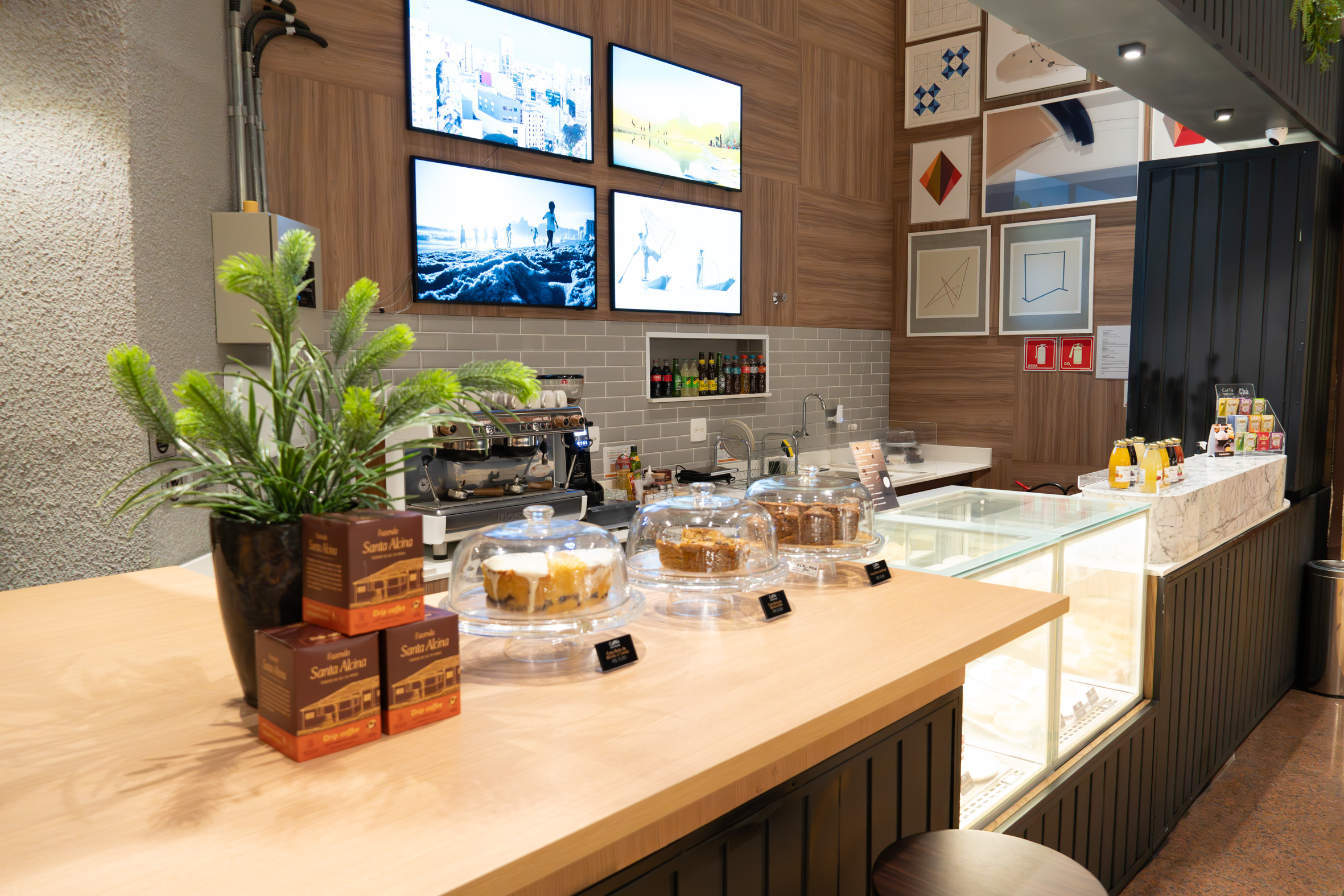 Fotografia do ambiente do caffé FastFrame.